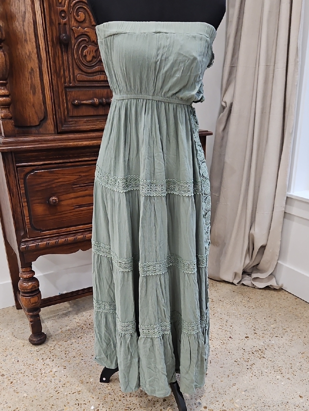 Justily Strapless Sage Green Maxi Dress. Size M